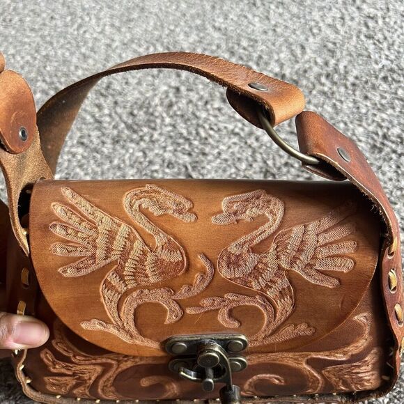 Beautiful Well Made Leather Shoulder Bag Hand TOOLED Dragon Flower Brown Small - Picture 5 of 14